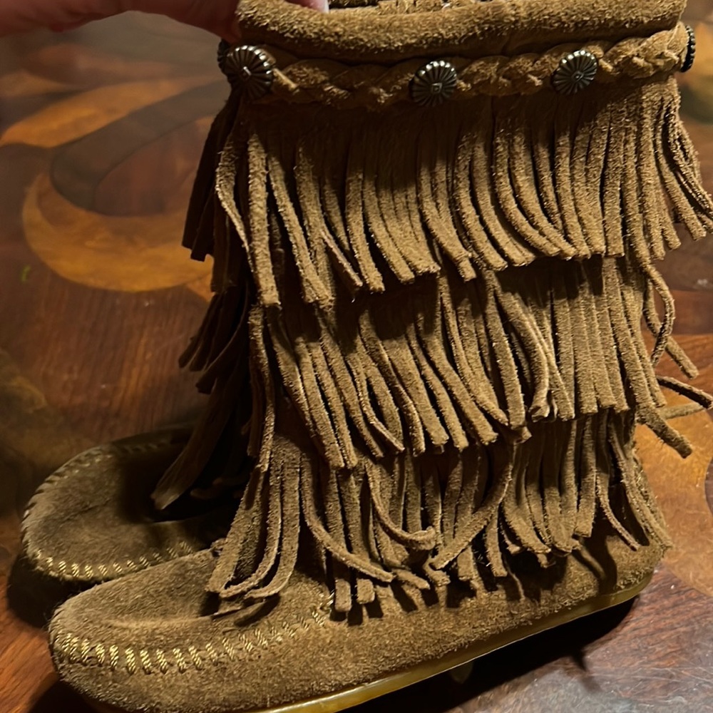 Minnetonka size 11 brown fringe boots little girls